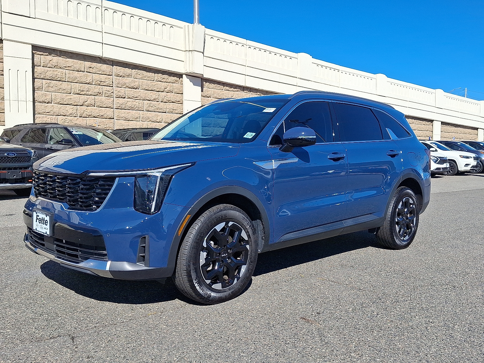 2025 Kia Sorento S's photo