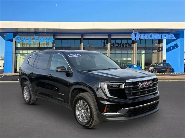 2025 GMC Acadia Base's photo