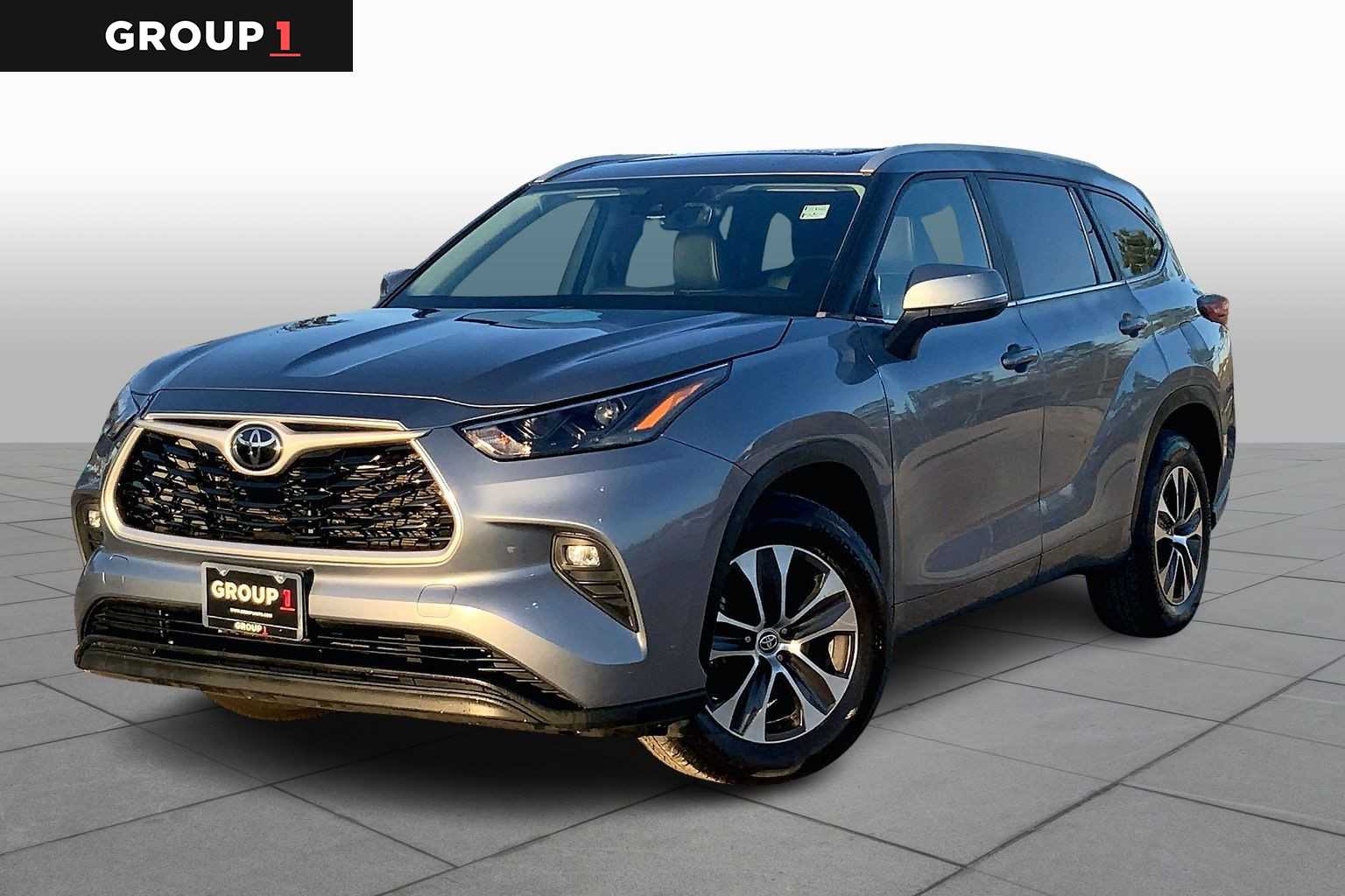 2023 Toyota Highlander XLE's photo
