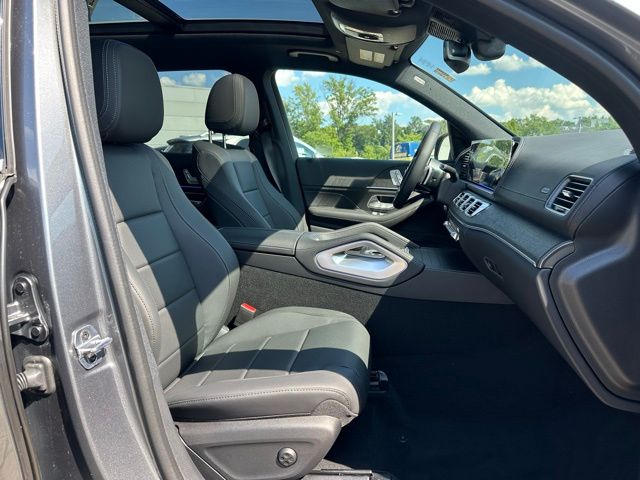 2025 Mercedes Benz GLS 450 4MATIC photo 23