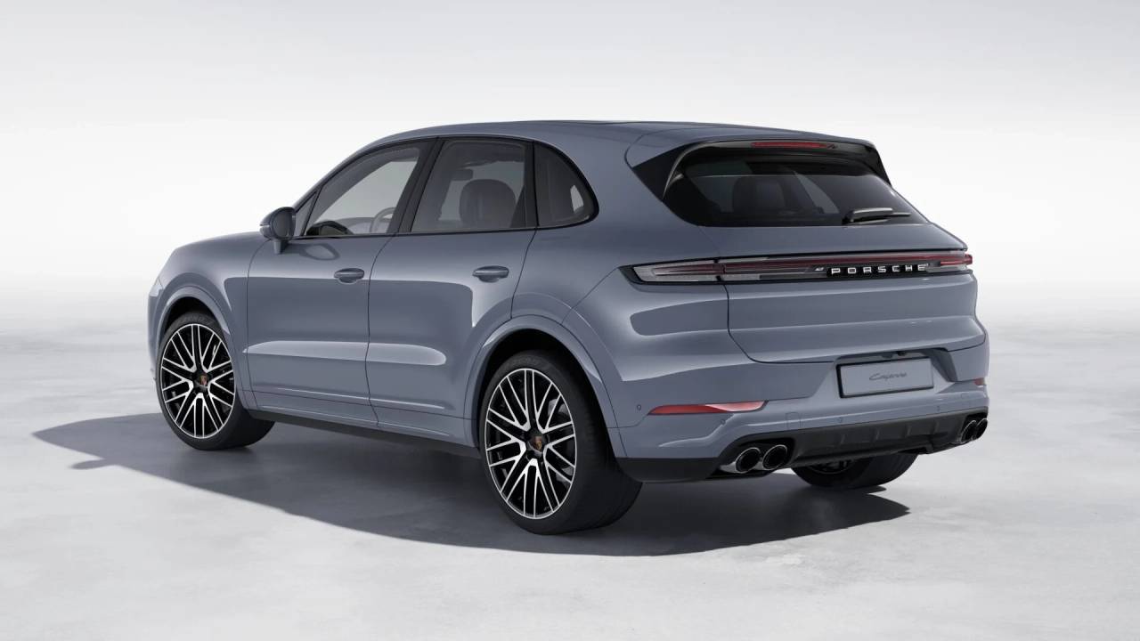 2026 Porsche Cayenne photo 2