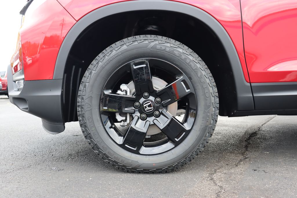 2025 Honda Ridgeline Black Edition photo 9