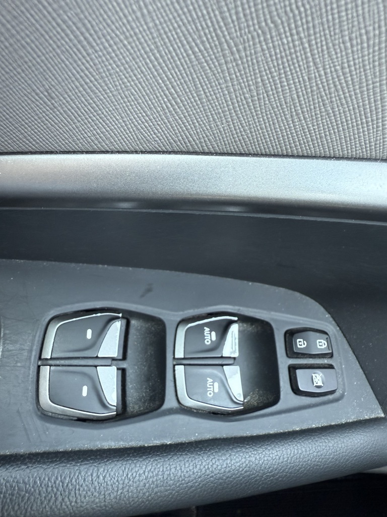 2017 Hyundai Santa Fe Limited photo 20