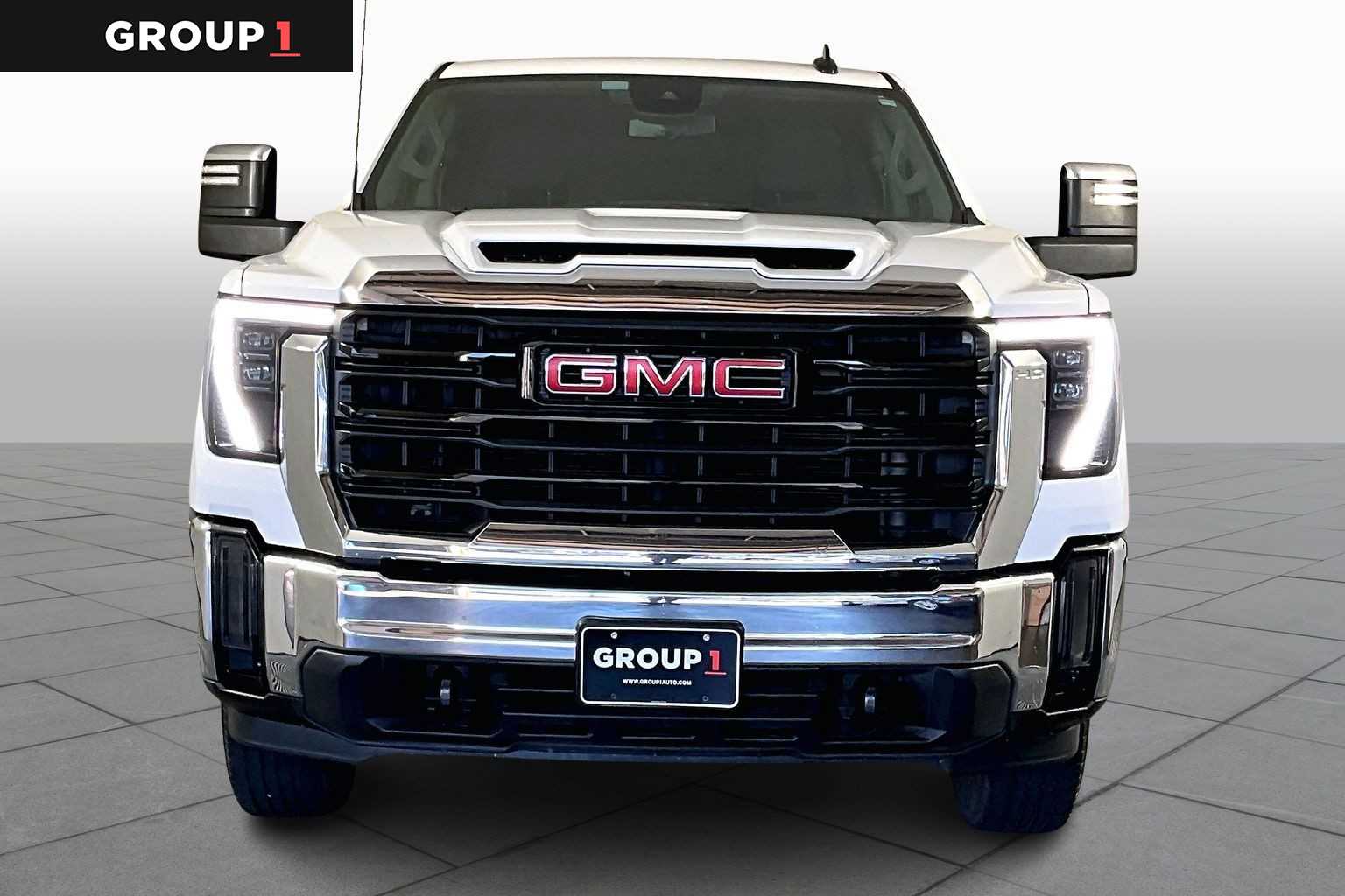 2024 GMC Sierra 2500HD Pro's photo