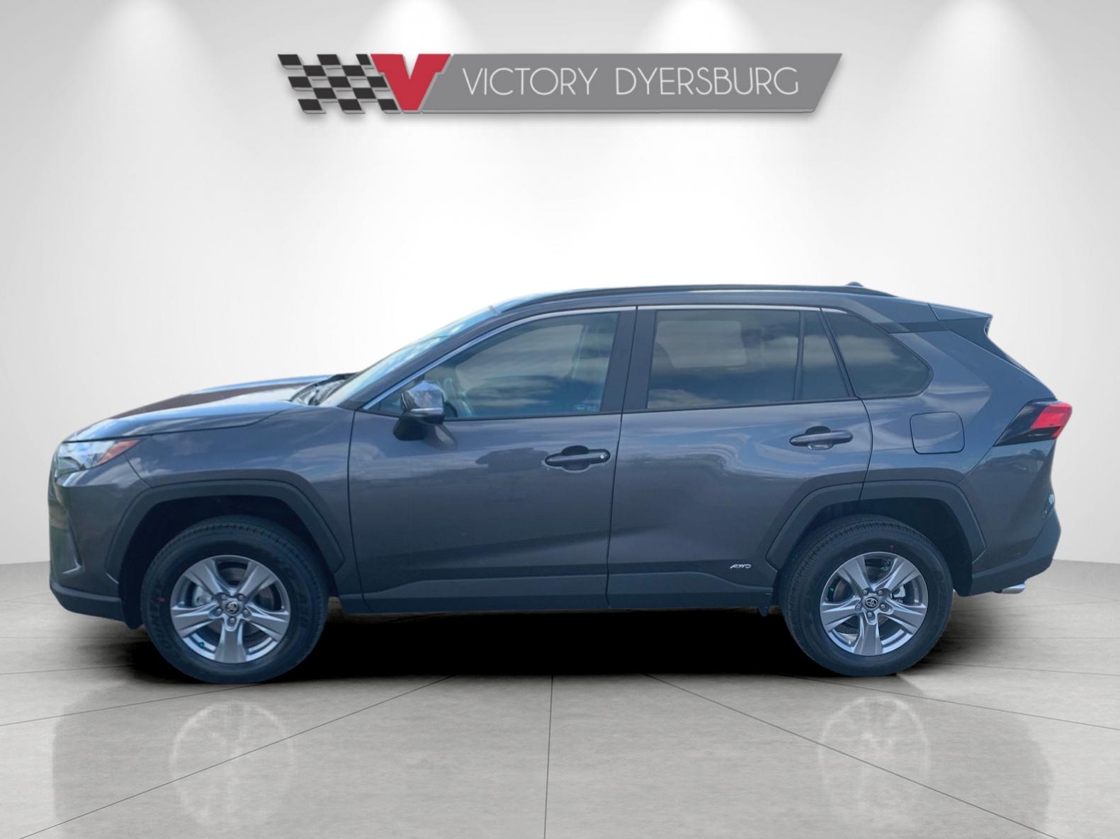 2025 Toyota RAV4 Hybrid XLE photo 4