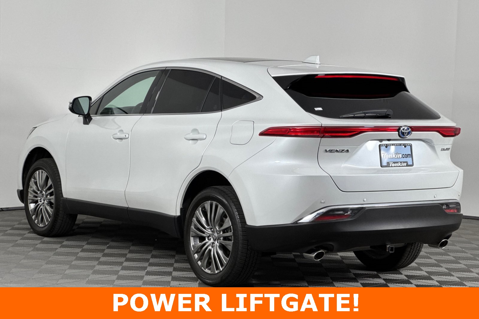 2024 Toyota Venza Limited photo 3