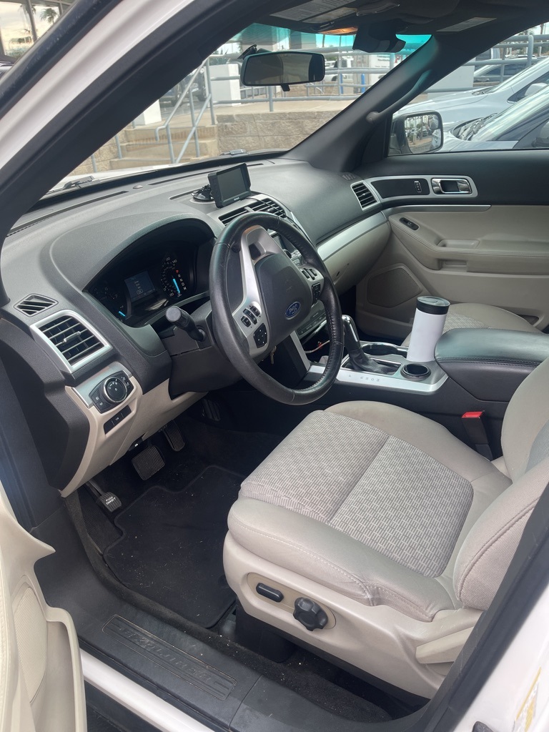2015 Ford Explorer XLT photo 3