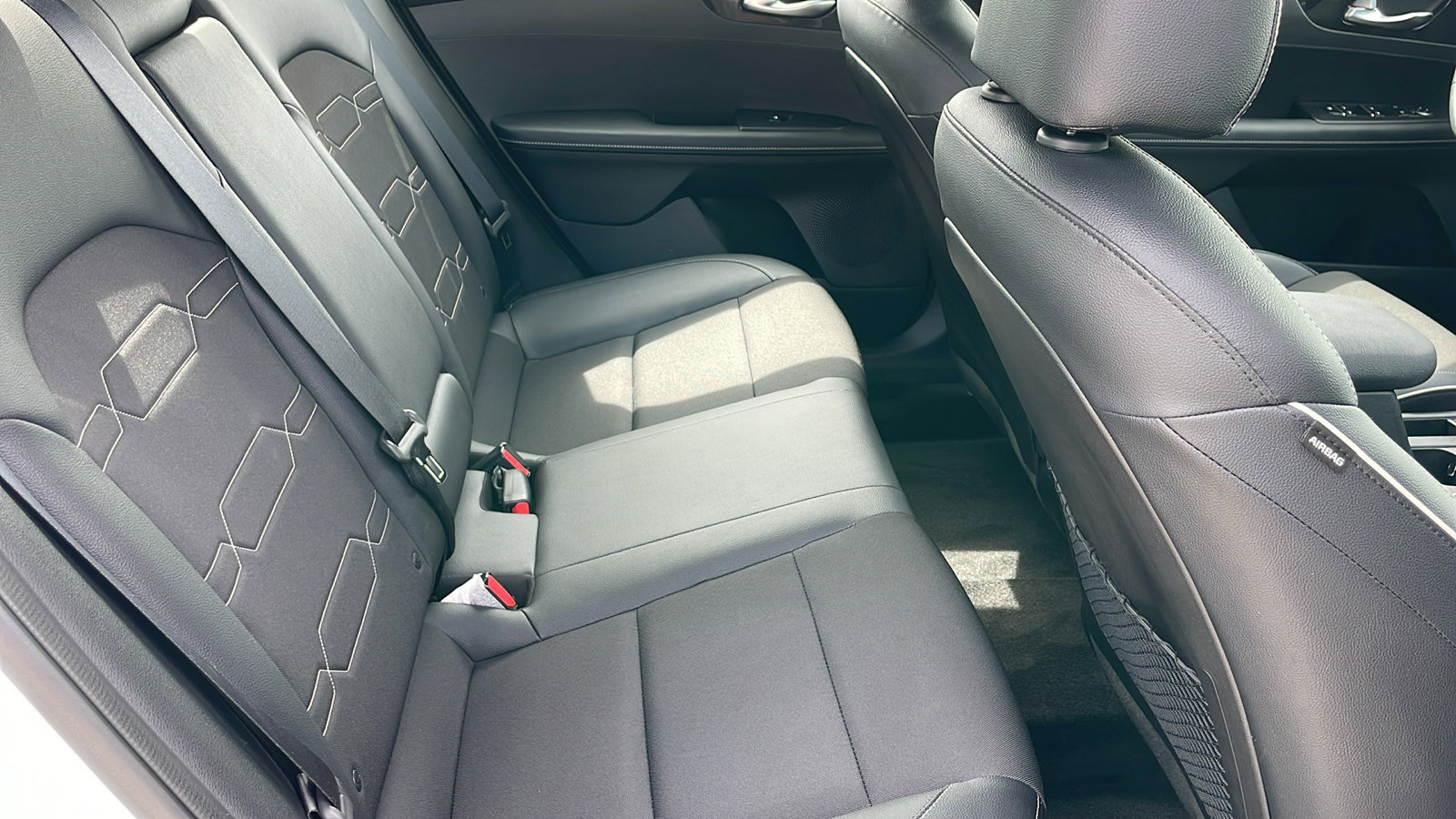 2022 Kia Forte GT-Line photo 23
