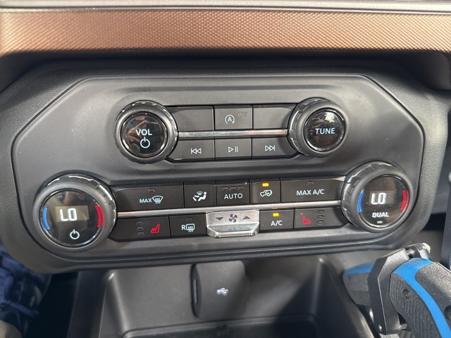 2023 Ford Bronco Outer Banks photo 28
