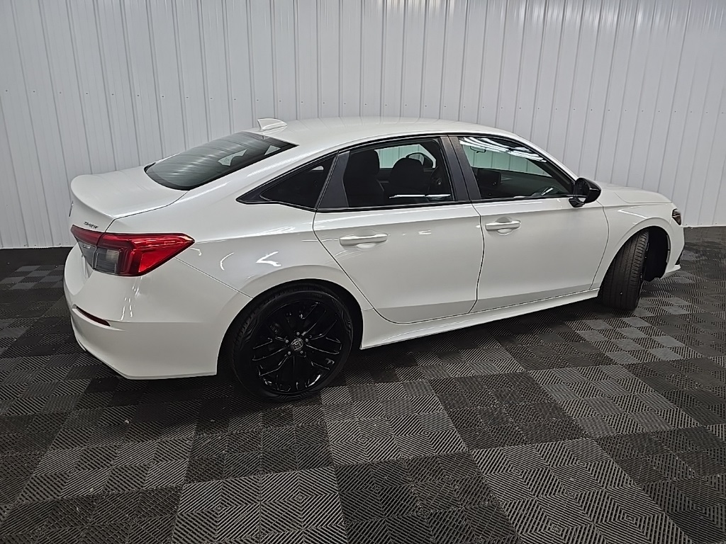 2022 Honda Civic Sport photo 3