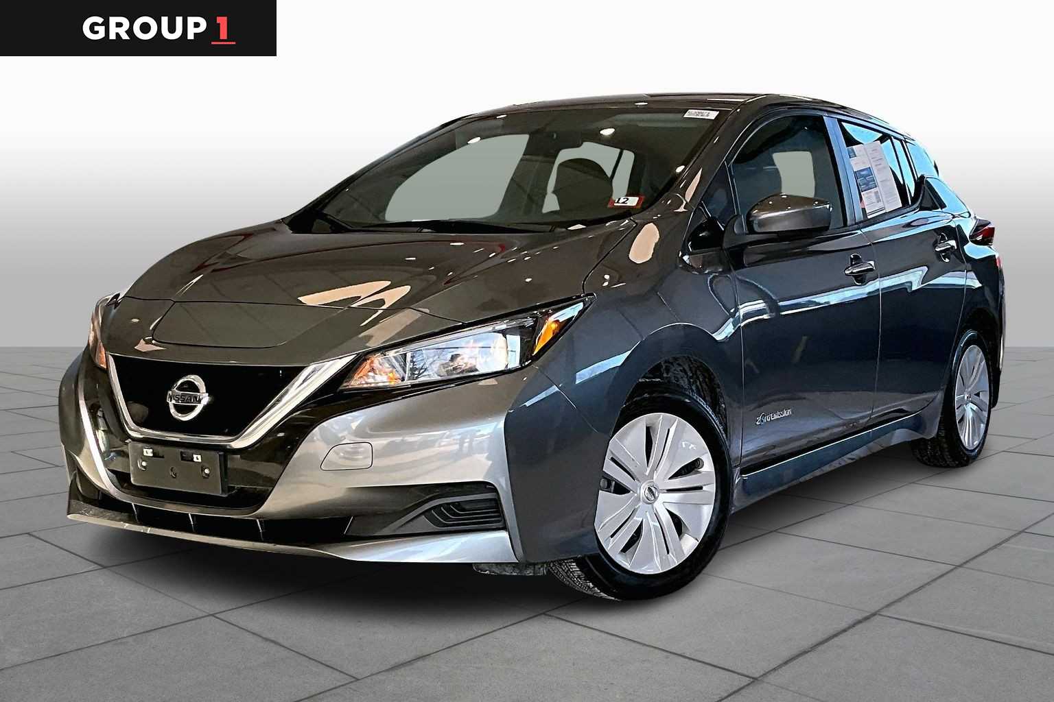 2019 Nissan Leaf S's photo