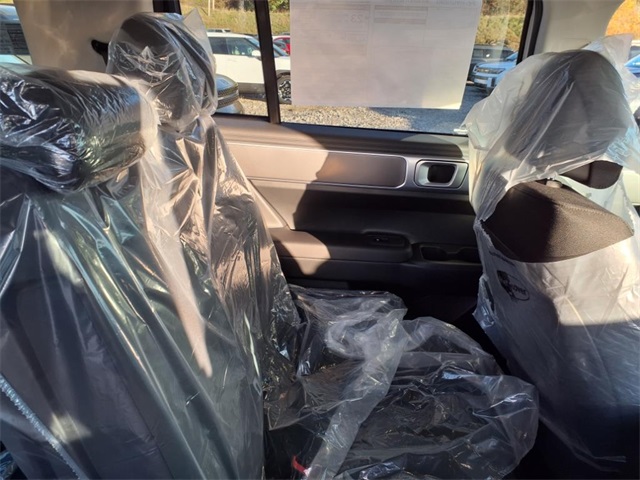 2025 Hyundai Santa Fe SE photo 4