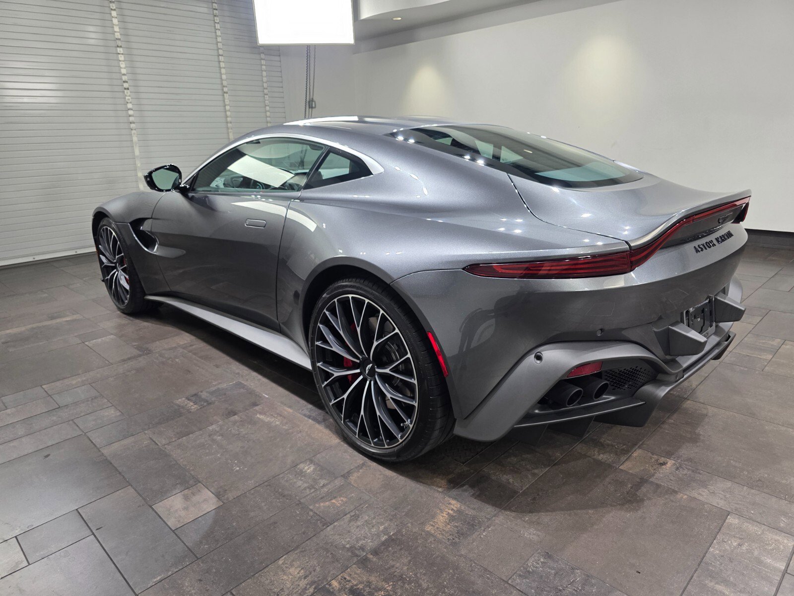 2023 Aston Martin Vantage AM6 photo 2