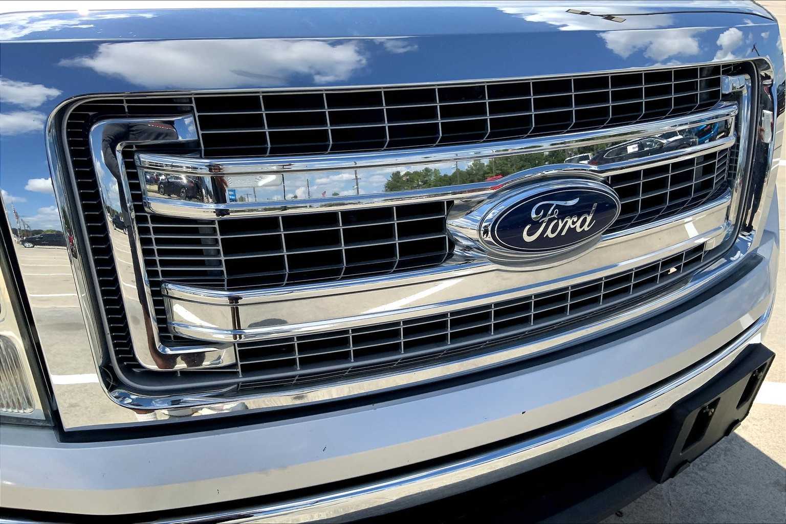2013 Ford F-150 XLT photo 27