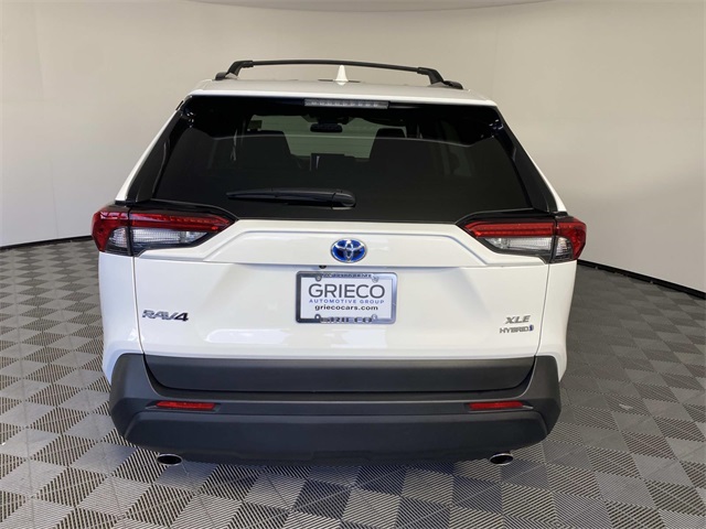 2024 Toyota RAV4 Hybrid XLE photo 5