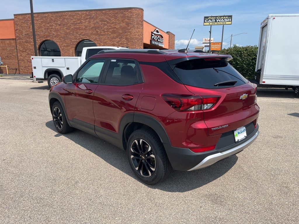 2022 Chevrolet Trailblazer LT photo 3