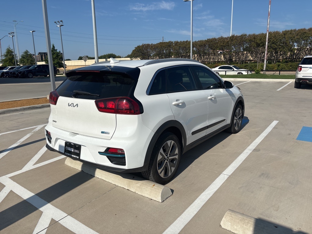 2022 Kia Niro EV EX photo 3