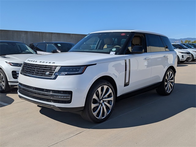 2025 Land Rover Range Rover SE photo 2