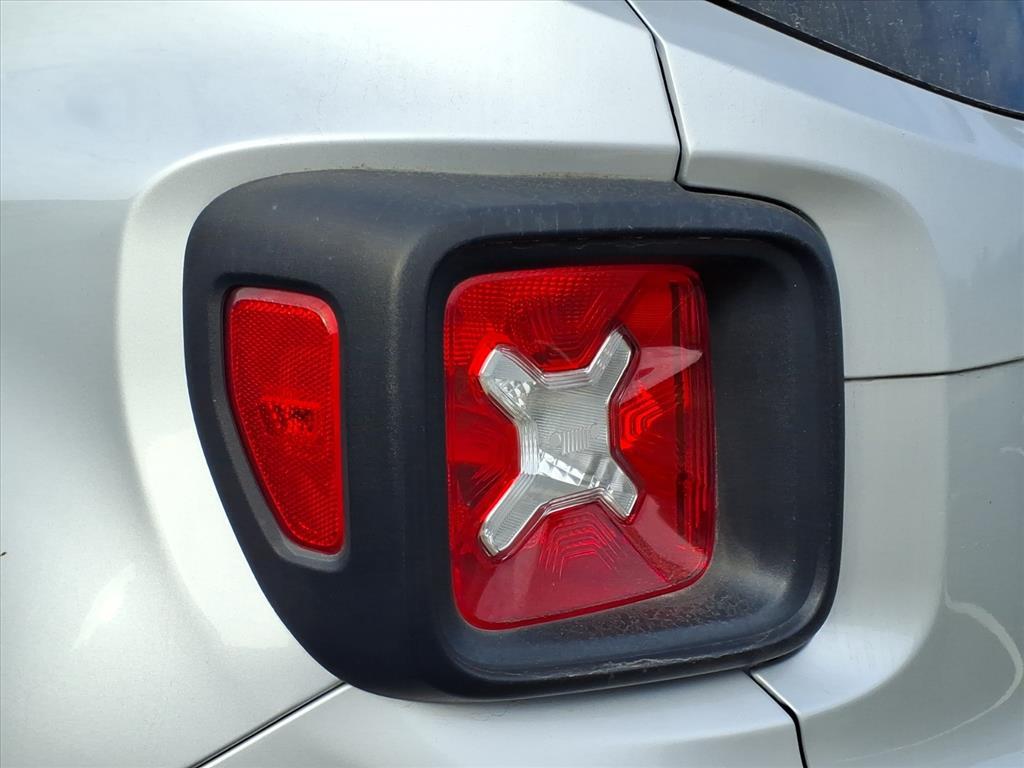 2017 Jeep Renegade Latitude North Edition photo 6