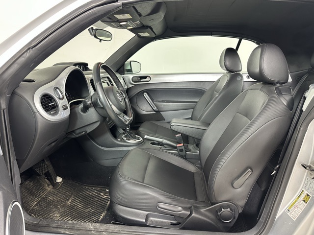 2014 Volkswagen Beetle TDI photo 2