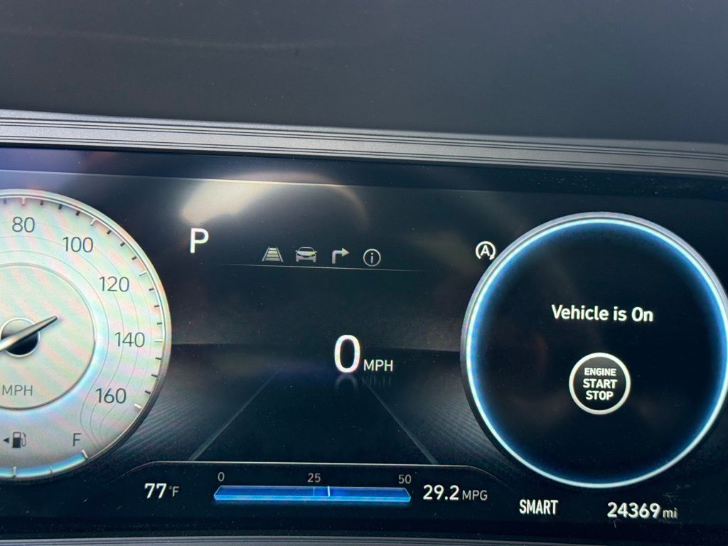 2022 Hyundai Kona Limited photo 16