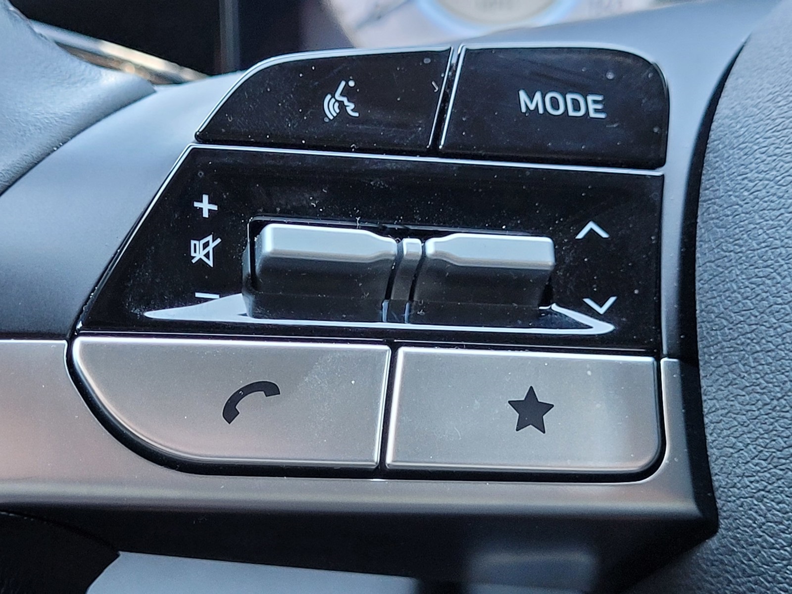 2025 Hyundai Elantra SEL Convenience photo 15