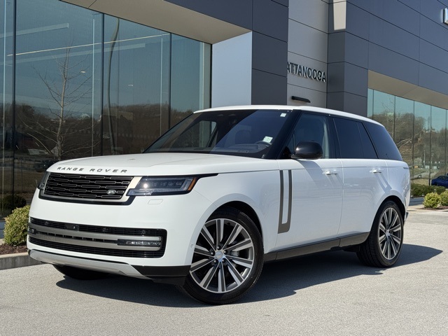 2023 Land Rover Range Rover SE's photo