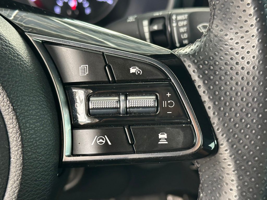 2023 Kia Forte GT-Line photo 12