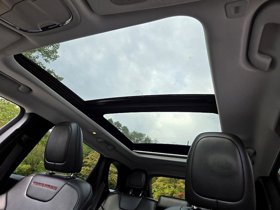 2019 Jeep Cherokee Trailhawk photo 9