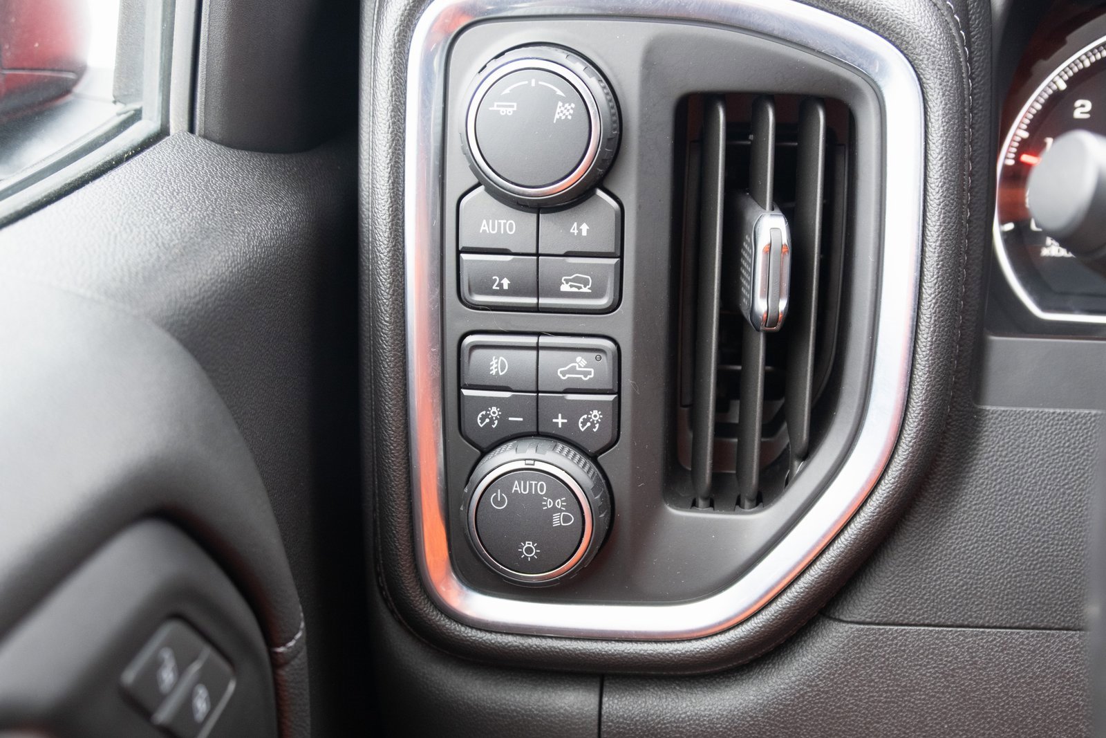 2019 Chevrolet Silverado 1500 RST photo 10