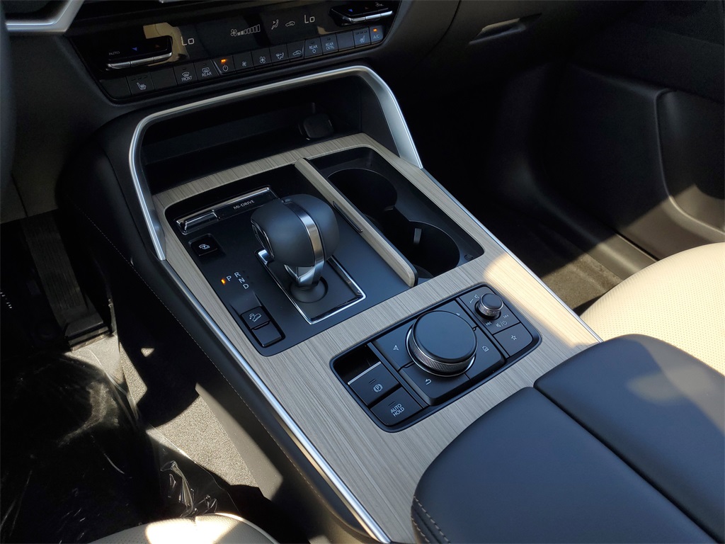 2025 Mazda CX-70 Plug-in Hybrid Premium photo 28