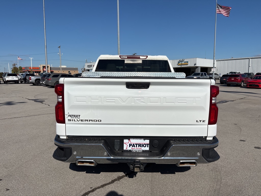 2022 Chevrolet Silverado 1500 LTZ photo 4