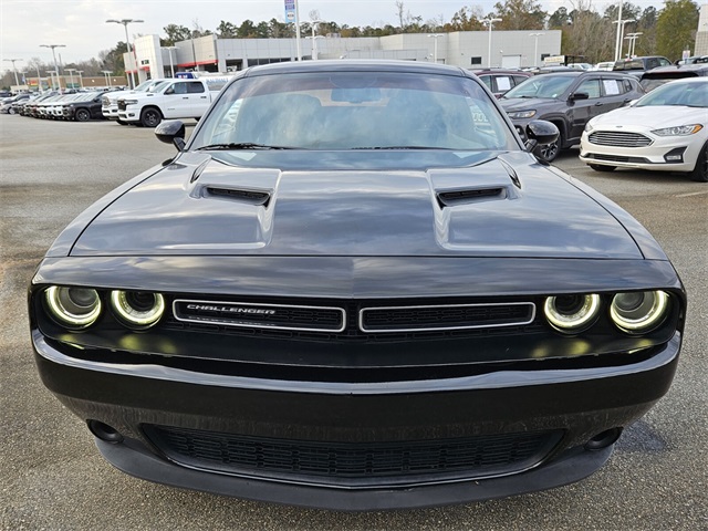 2020 Dodge Challenger SXT photo 2