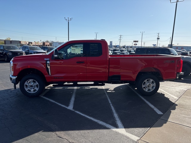 2025 Ford F-250 XLT photo 3