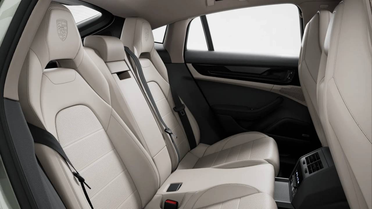 2026 Porsche Panamera 4 photo 11