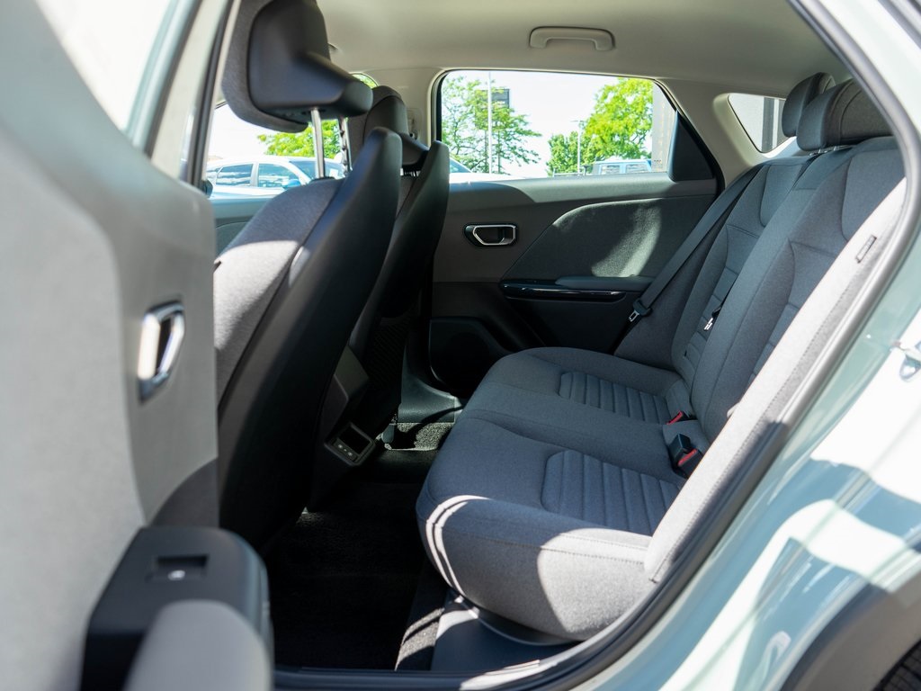 2025 Kia K4 EX photo 12