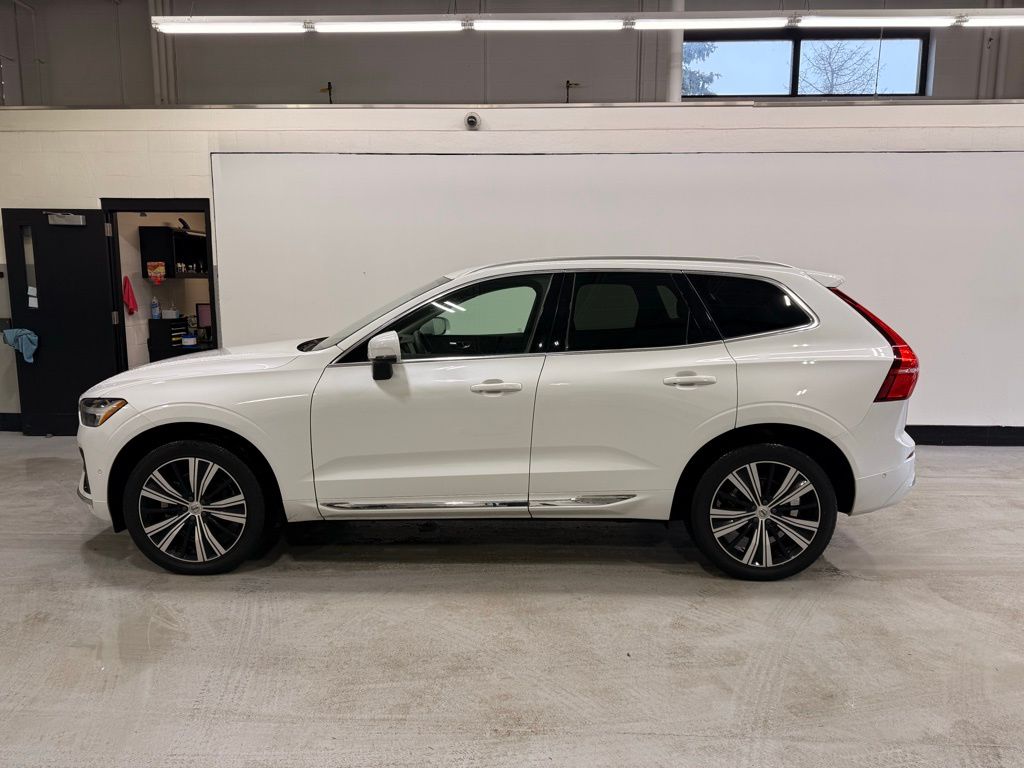 Used 2023 Volvo XC60 Plus with VIN YV4L12RE3P1338840 for sale in Golden Valley, Minnesota