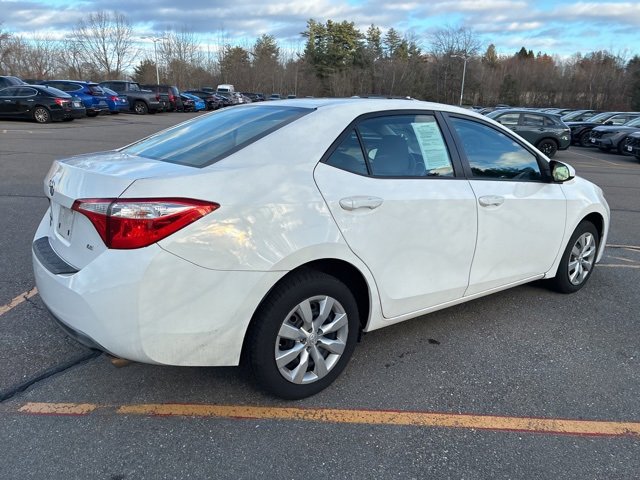 2015 Toyota Corolla L photo 3