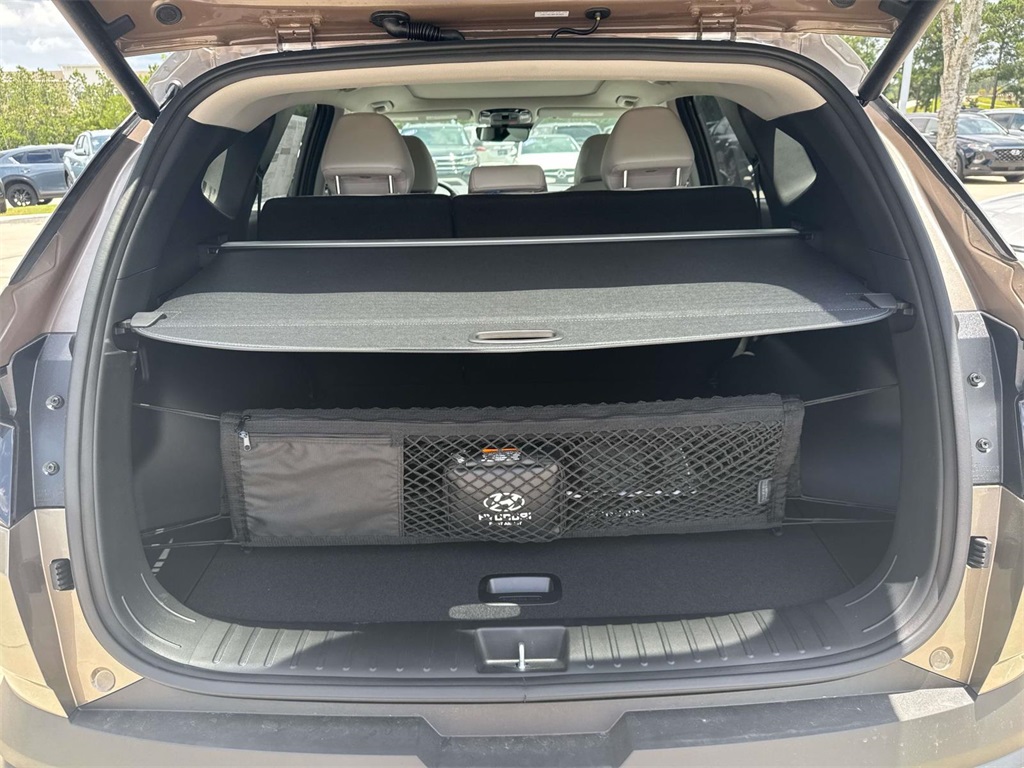 2025 Hyundai Tucson Hybrid SEL Convenience photo 4