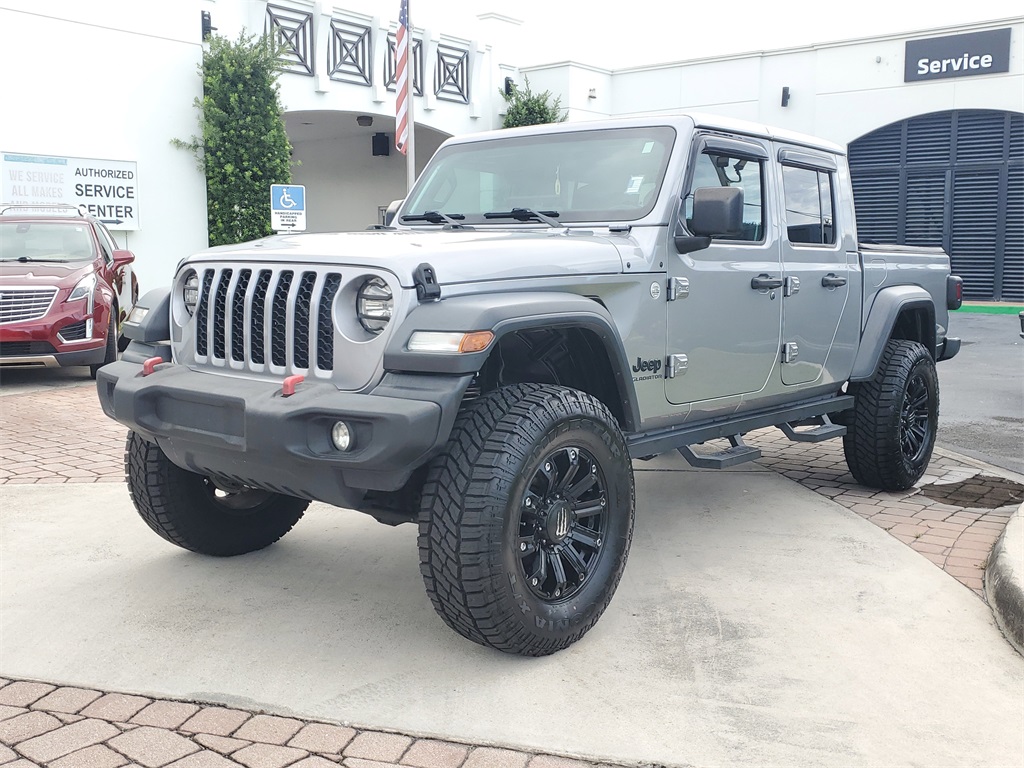 2020 Jeep Gladiator Sport photo 3