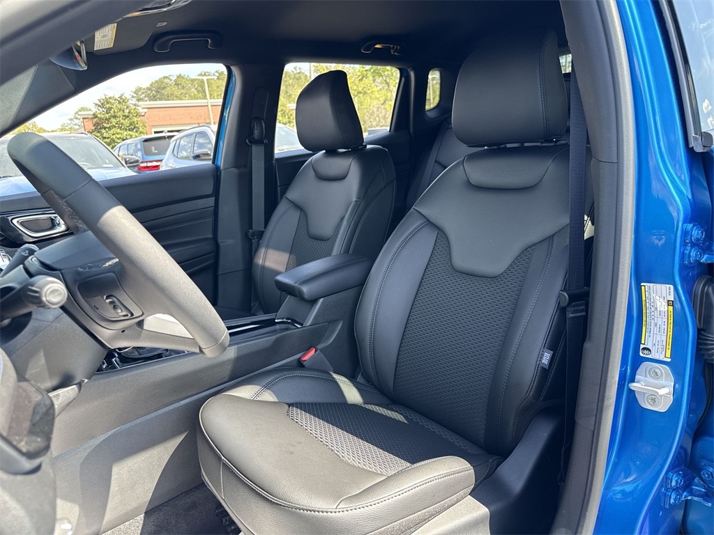 2025 Jeep Compass Latitude photo 11