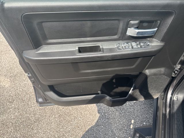 2019 Ram 2500 Tradesman photo 14