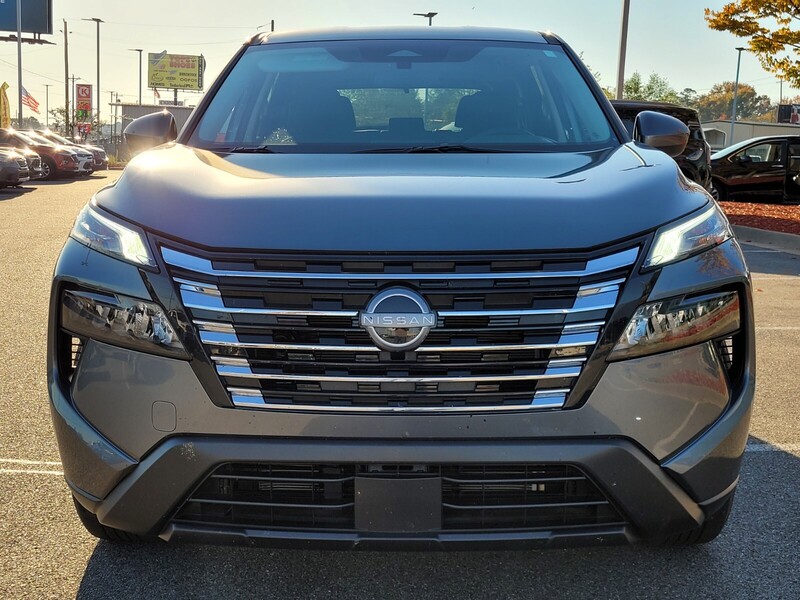 2025 Nissan Rogue SV photo 4