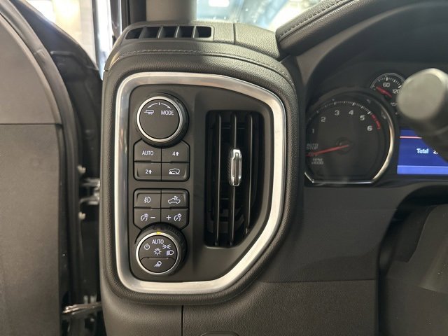 2022 Chevrolet Silverado 1500 LTZ photo 19