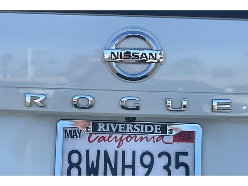 2021 Nissan Rogue SV photo 41