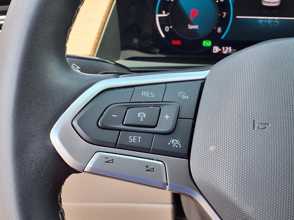 2024 Volkswagen Atlas SE Technology photo 9