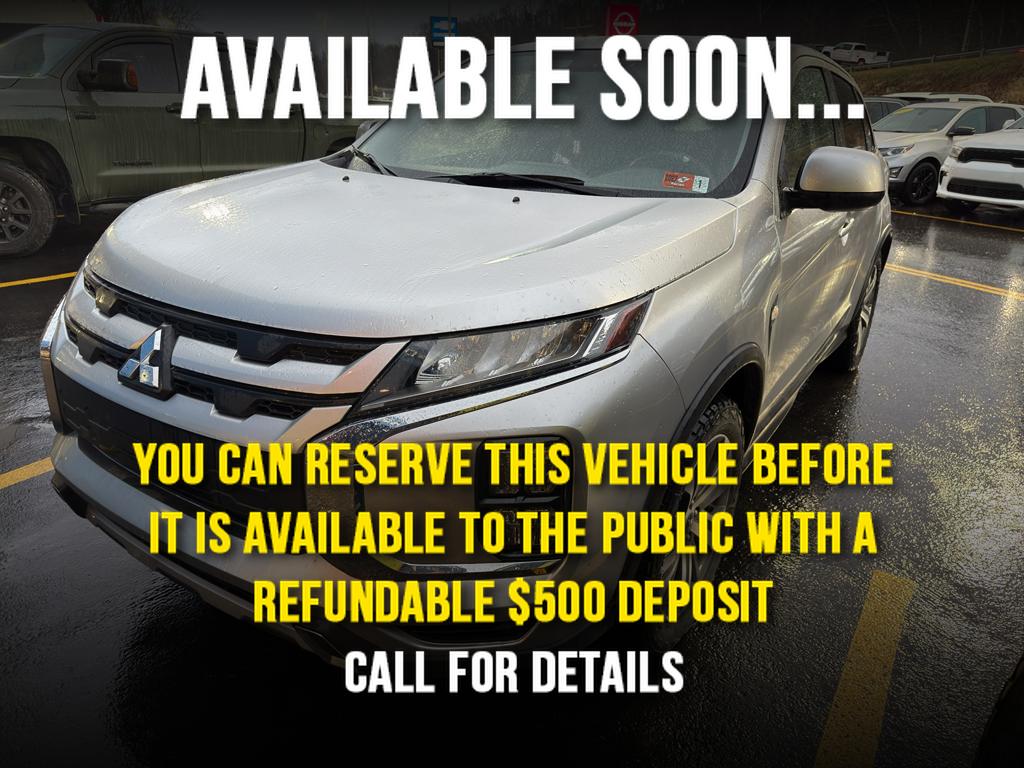 2024 Mitsubishi Outlander Sport ES's photo