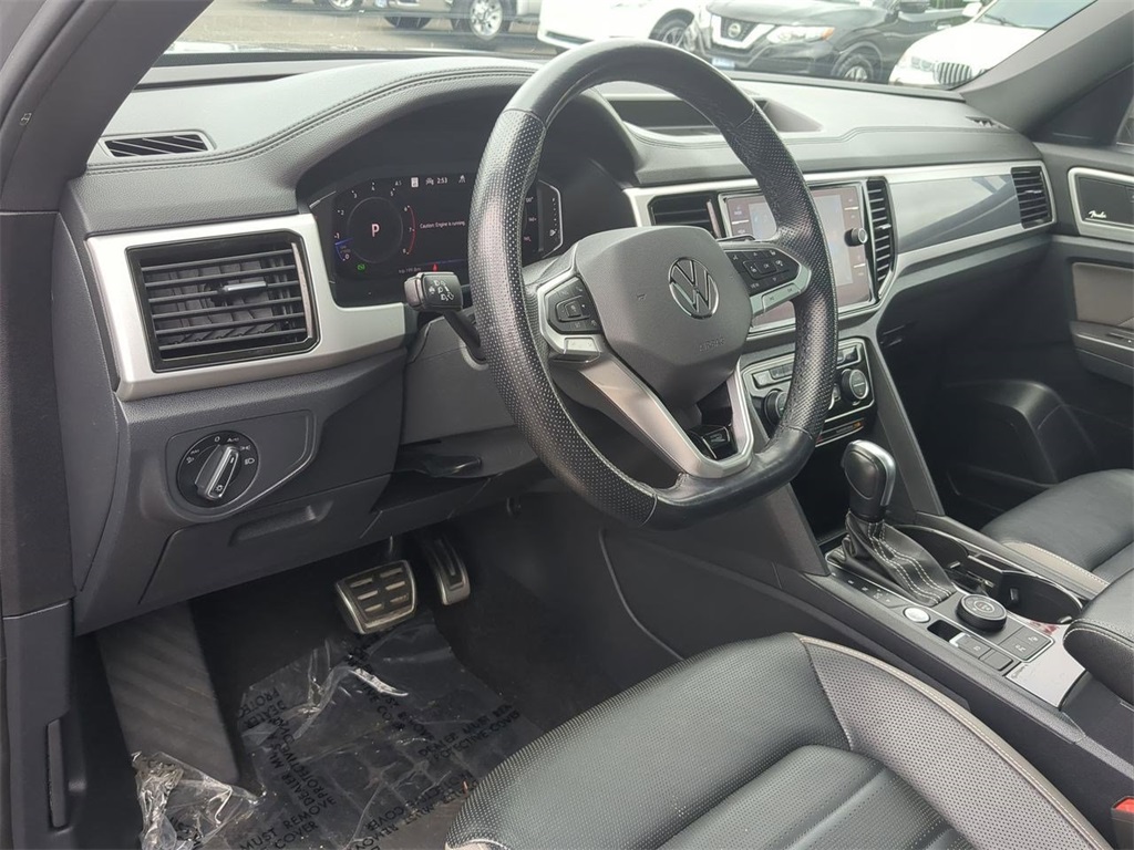 2022 Volkswagen Atlas Cross Sport V6 SEL Premium R-Line photo 9
