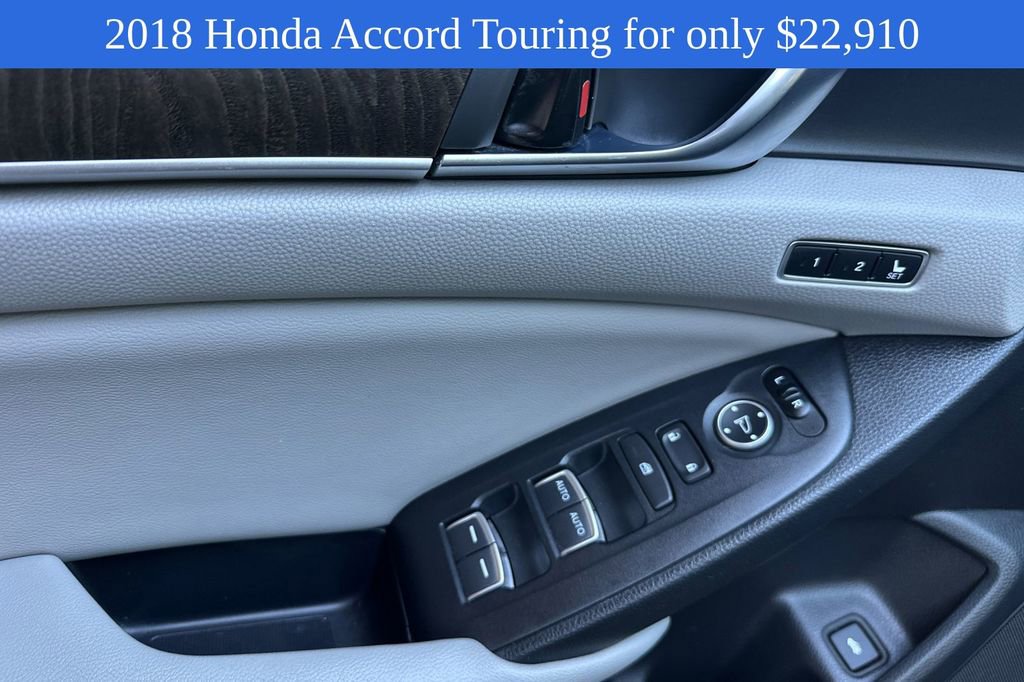 2018 Honda Accord Touring 1.5T photo 11