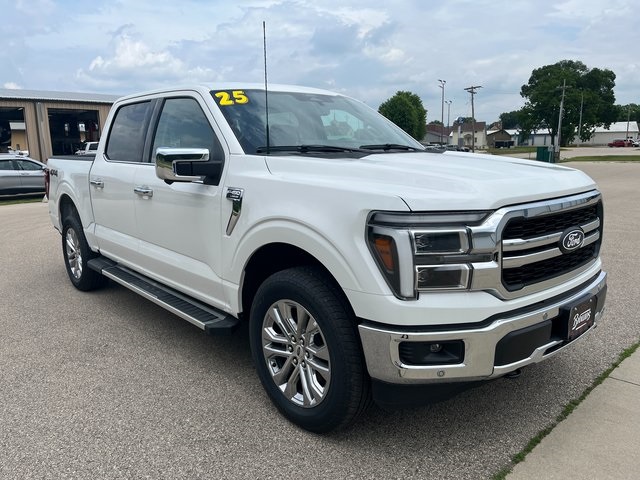 2025 Ford F-150 Lariat photo 3